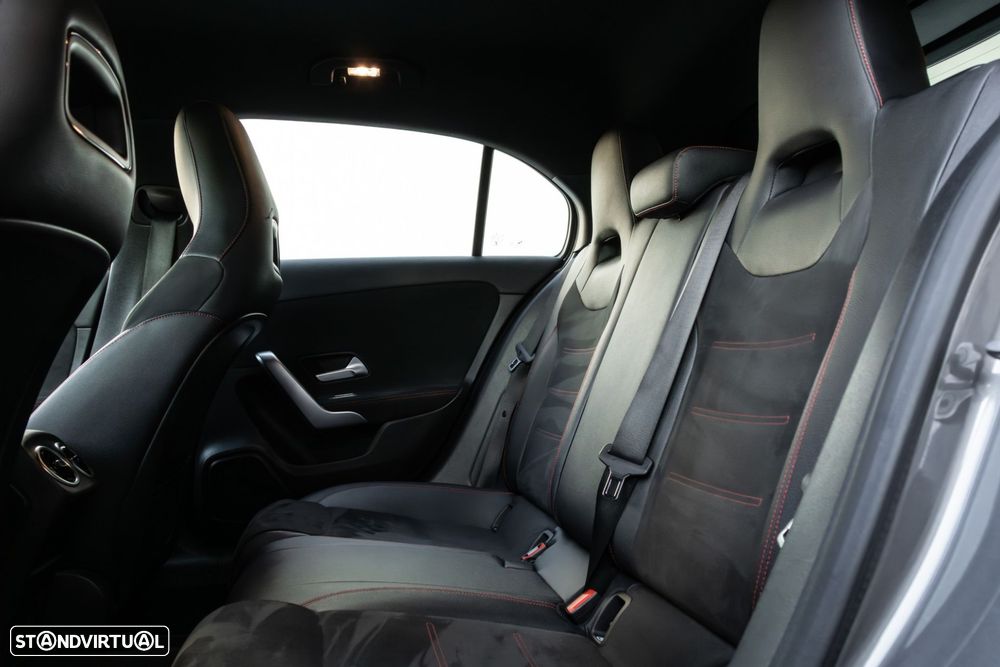 Mercedes-Benz A 250 e AMG Line - 28