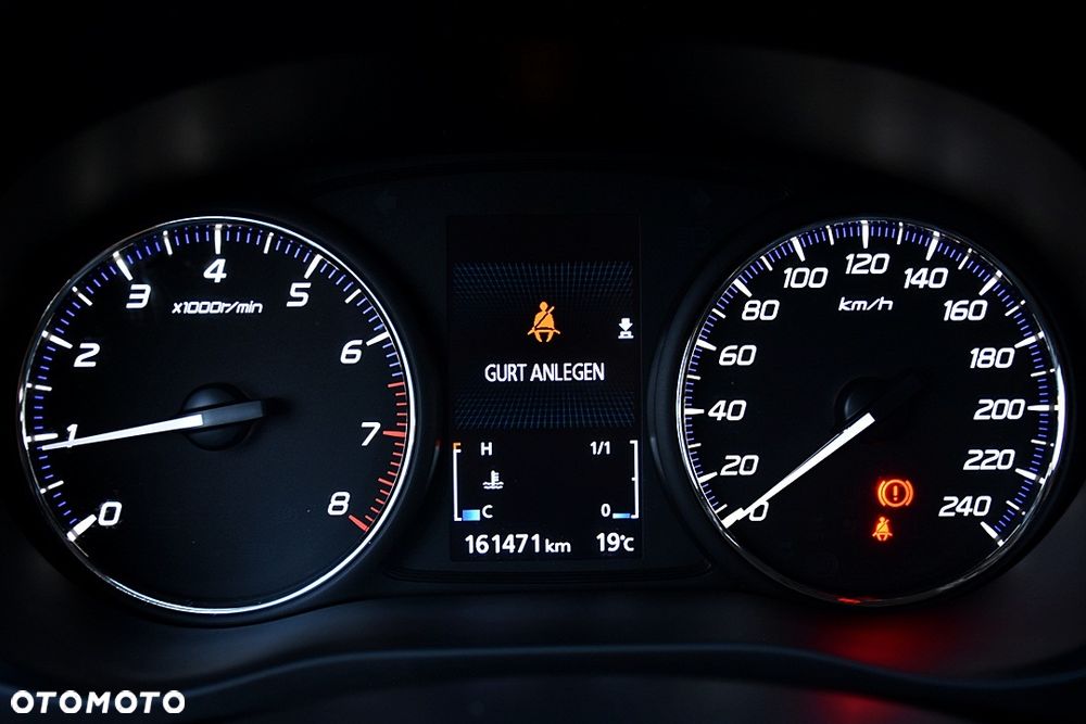 Mitsubishi Outlander 2.0 Invite + 2WD - 20