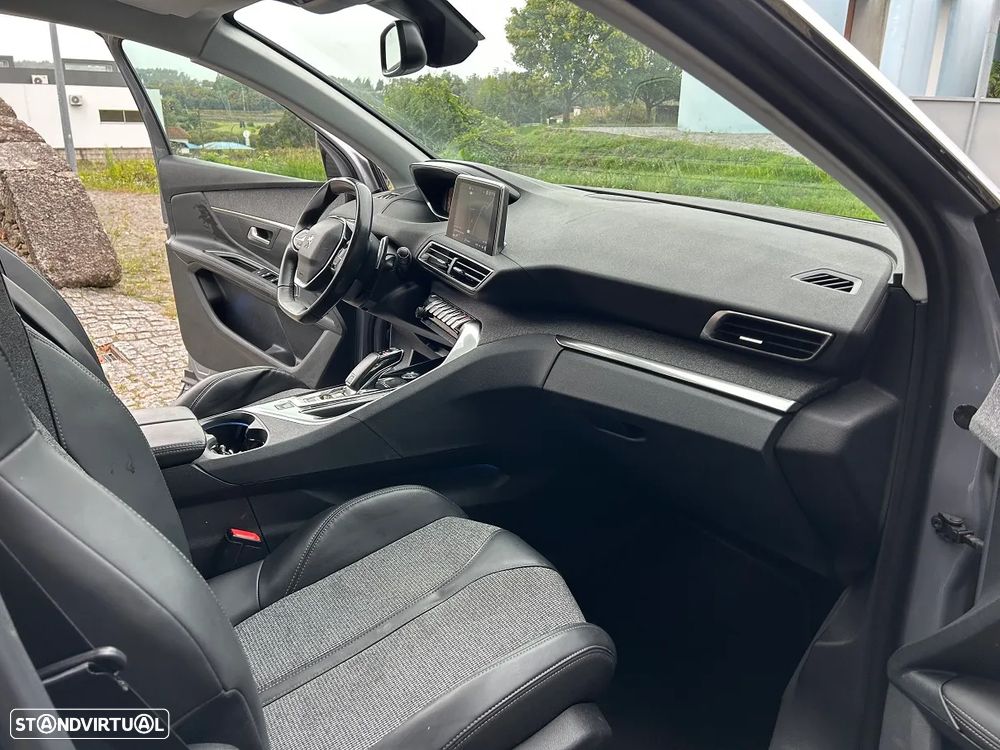 Peugeot 3008 BlueHDi 130 Stop & Start EAT8 Allure Pack - 17