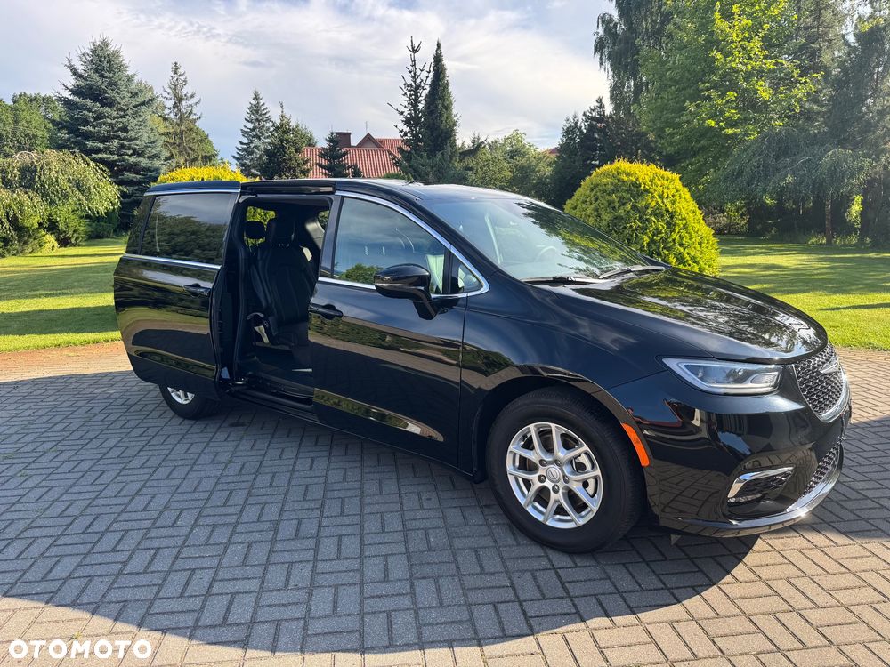 Chrysler Pacifica - 23