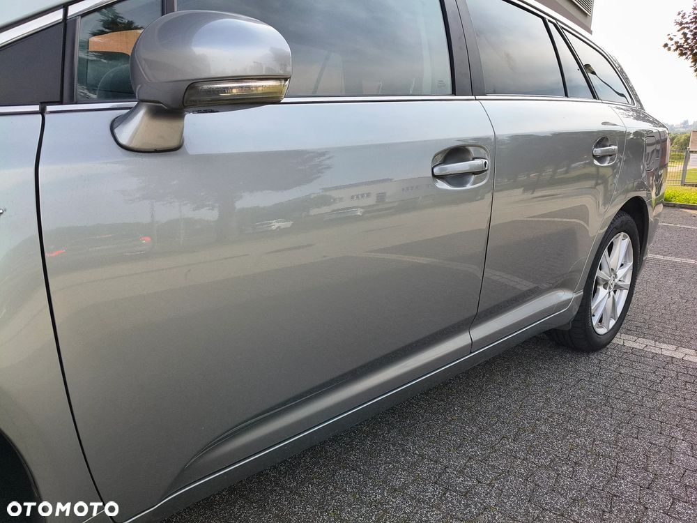 Toyota Avensis 2.2 D-4D Automatik Executive - 33