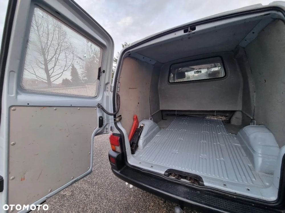 Volkswagen Transporter Mixt - 19