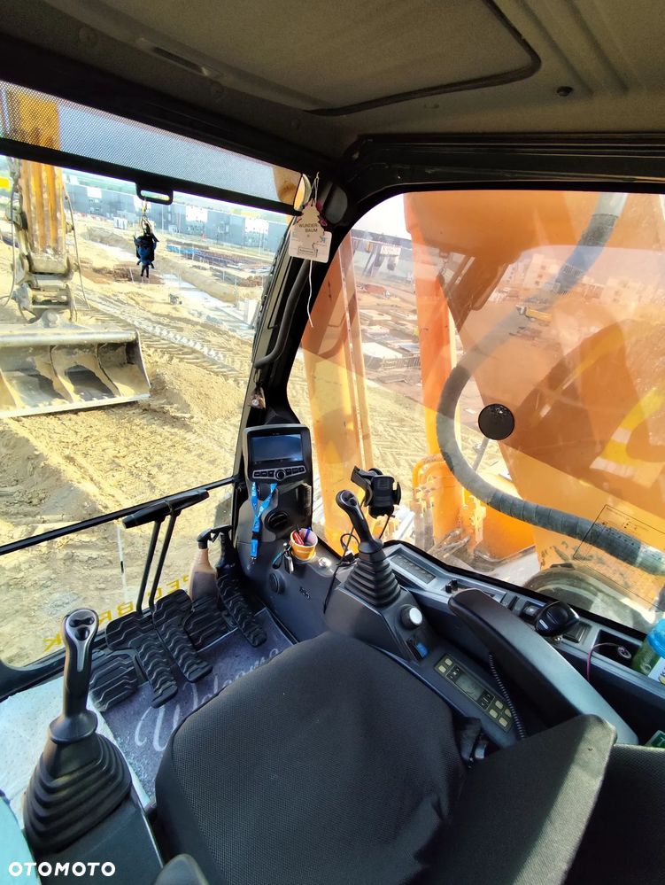 Hyundai 300 LCN-9A - 9