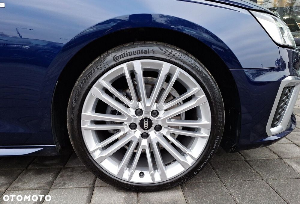 Audi A4 Limousine - 30