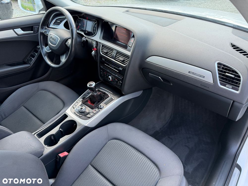 Audi A4 Avant 2.0 TDI DPF quattro S line Sportpaket (plus) - 36