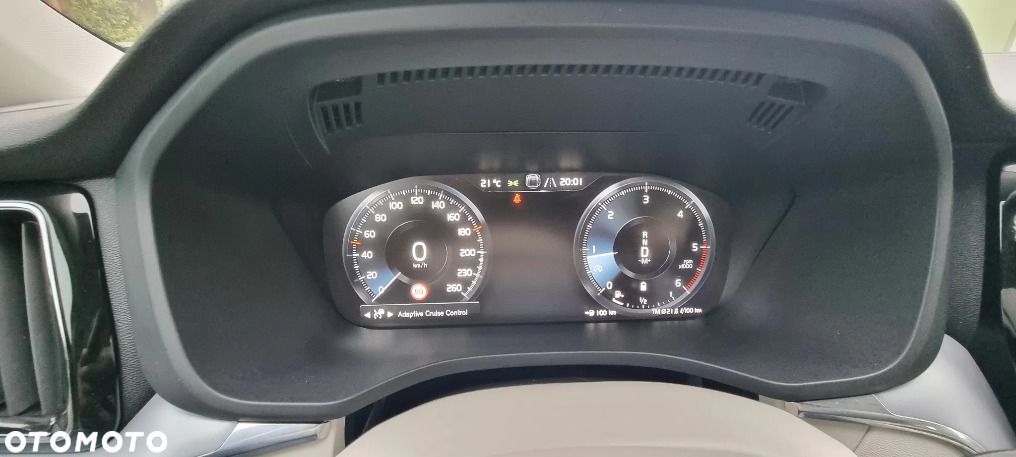 Volvo XC 60 B4 D AWD Geartronic Momentum Pro - 27