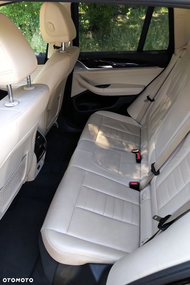 BMW X3 xDrive20i - 15