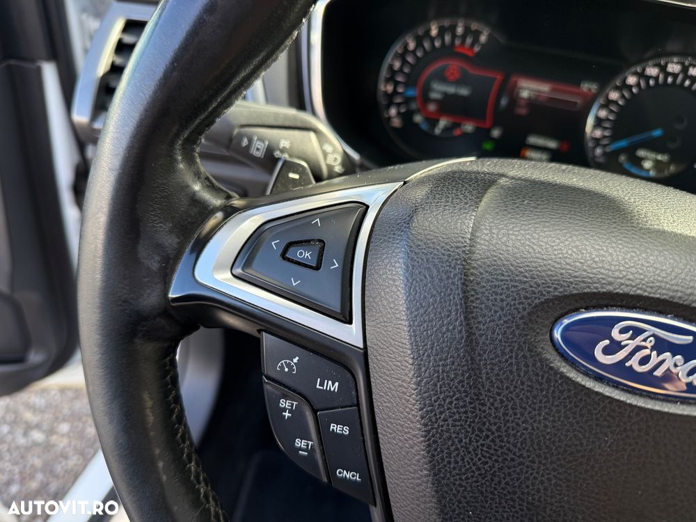 Ford Mondeo 2.0 TDCi Powershift Titanium - 19
