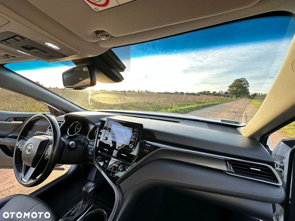 Toyota Camry 2.5 Hybrid Comfort CVT - 8