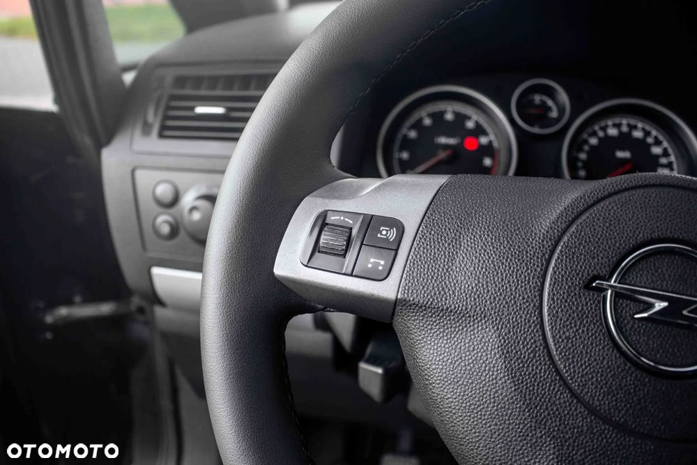 Opel Zafira 1.6 Sport - 16