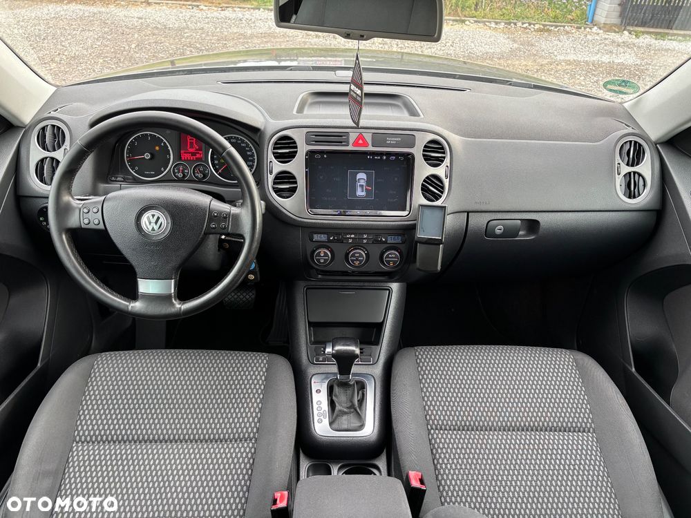 Volkswagen Tiguan - 12