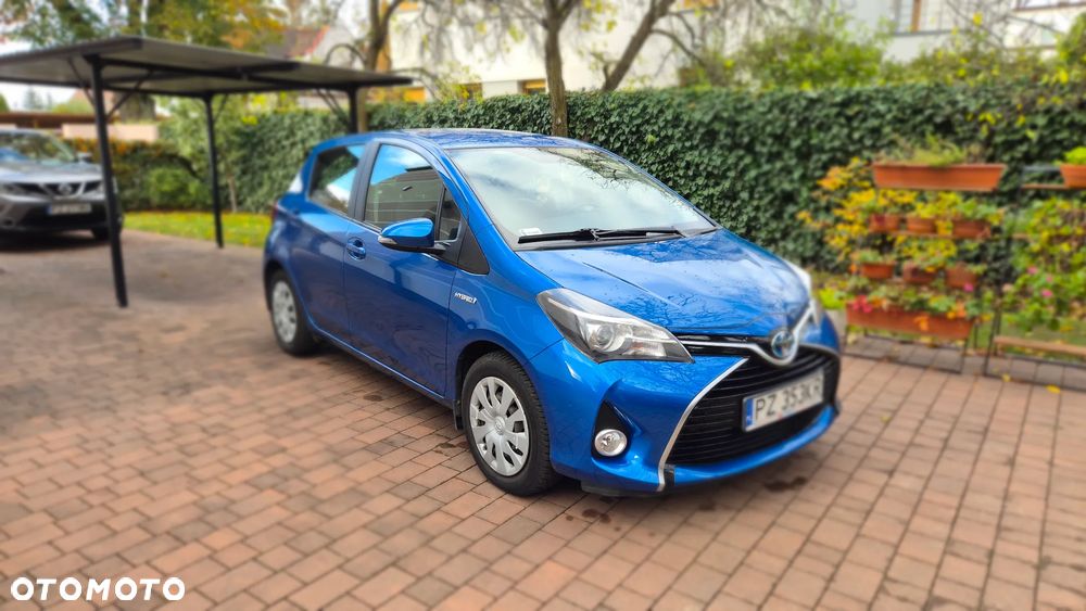 Toyota Yaris Hybrid 100 Premium - 1