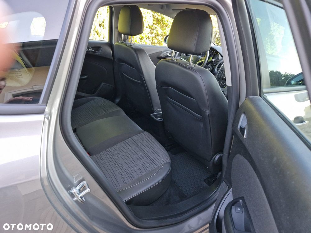 Opel Astra 1.6 Active EU6 - 17