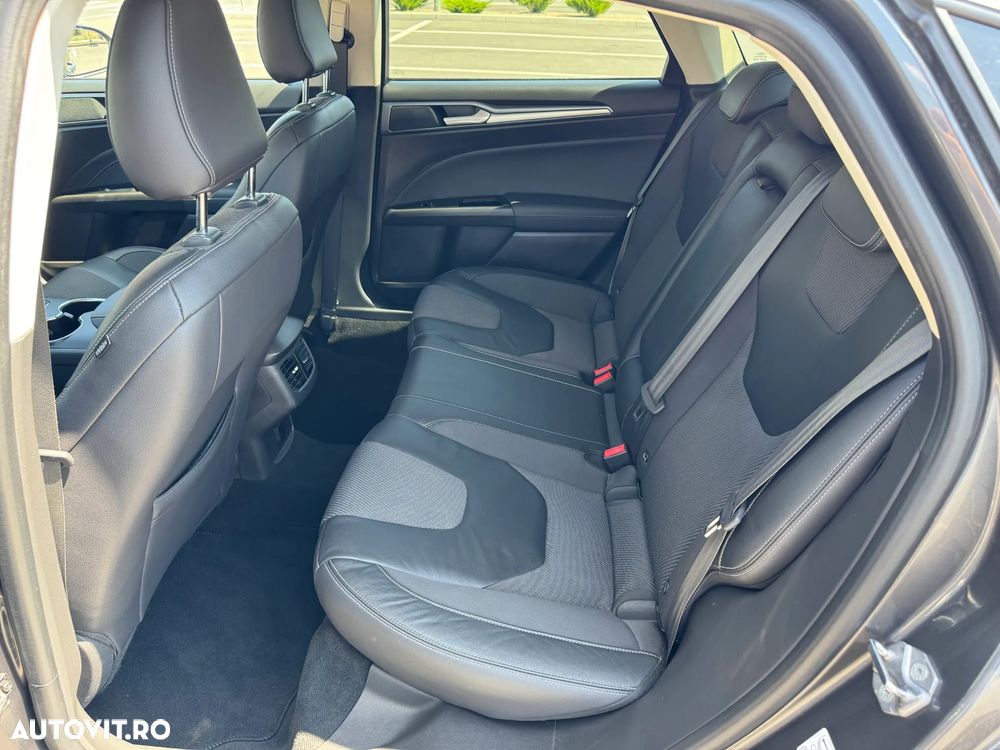 Ford Mondeo 2.0 TDCi Powershift Titanium - 9