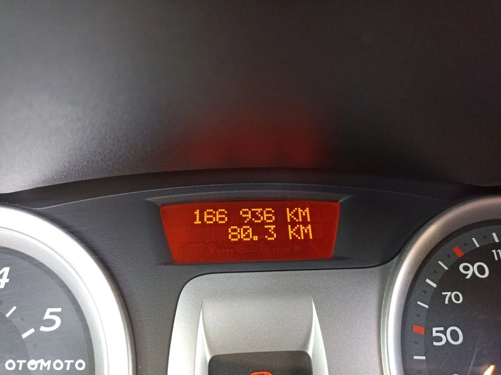 Renault Clio - 21