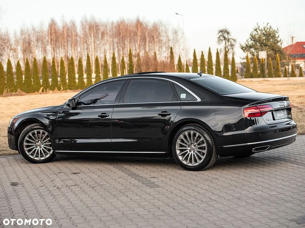 Audi A8 - 12