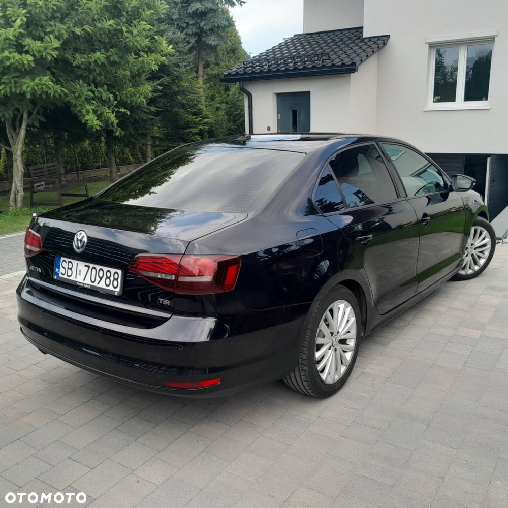Volkswagen Jetta - 3