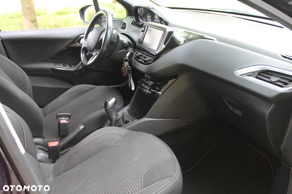 Peugeot 208 Blue-HDi 100 Stop&Start Style - 15