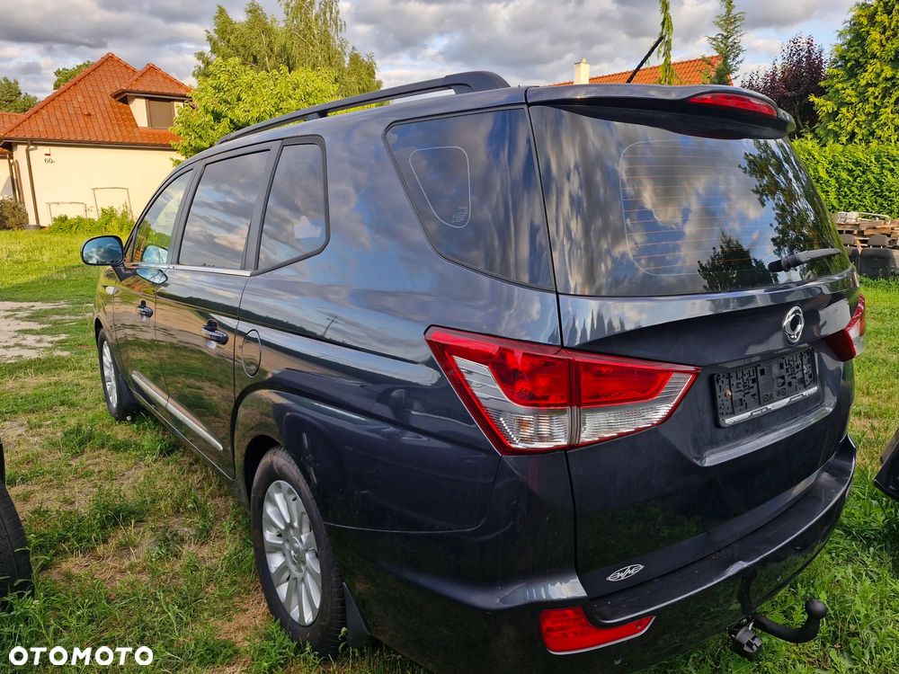 SsangYong/KGM Rodius 200 e-XDi Crystal Plus - 2