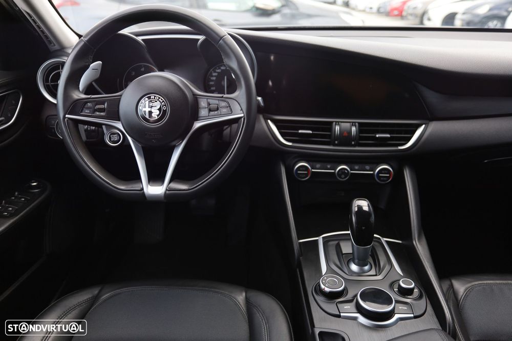 Alfa Romeo Giulia 2.2 D Super AT8 - 17