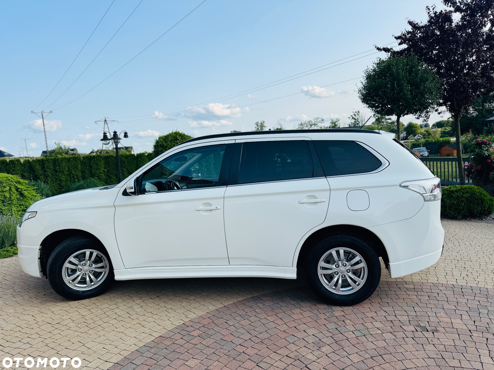 Mitsubishi Outlander 2.0 Intense + Navi 4WD CVT - 20