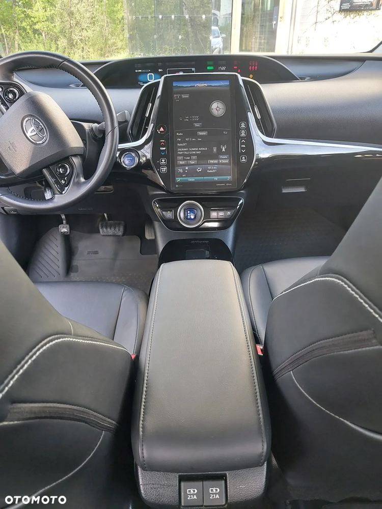 Toyota Prius Hybrid - 23