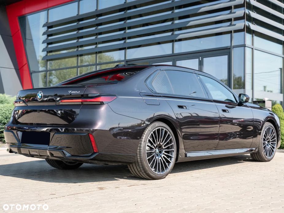 BMW Seria 7 740d xDrive mHEV Nero Lusso Edition sport - 8