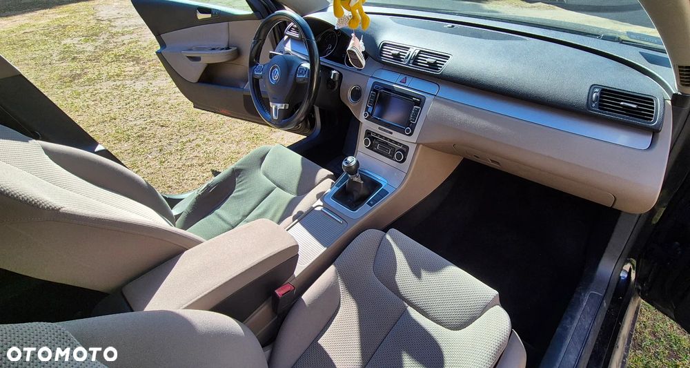 Volkswagen Passat 1.8 TSI Comfortline - 19