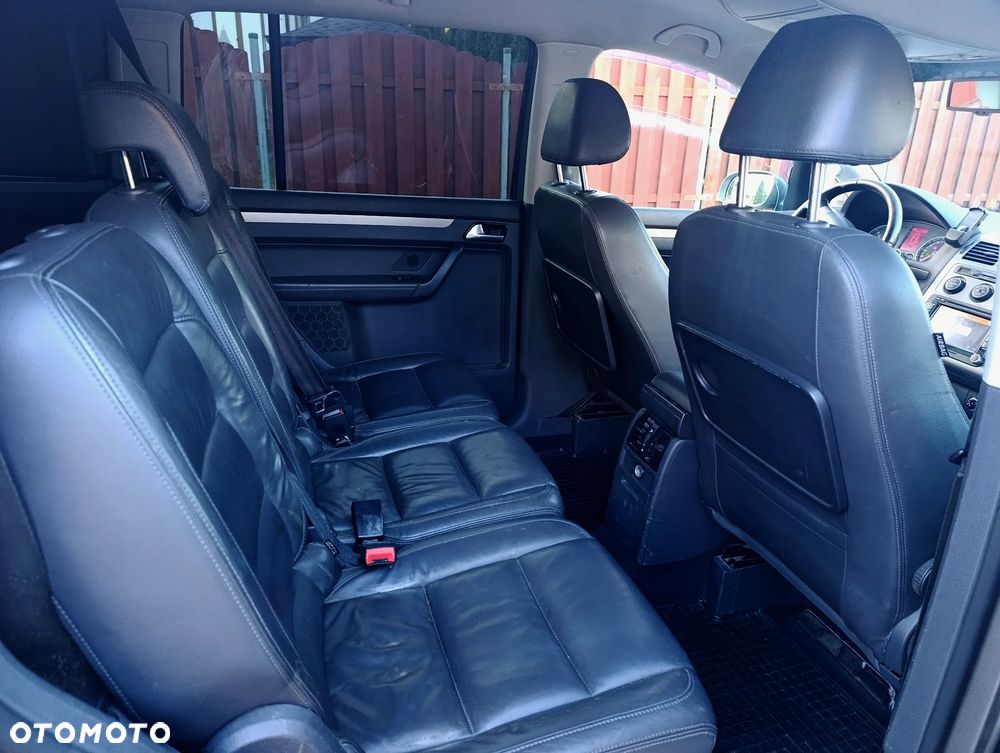 Volkswagen Touran 2.0 TDI DPF DSG Cross - 11