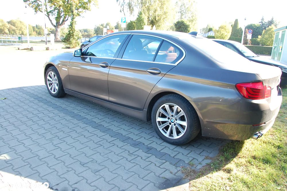 BMW Seria 5 525d - 4