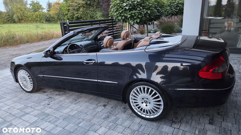 Mercedes-Benz CLK - 23