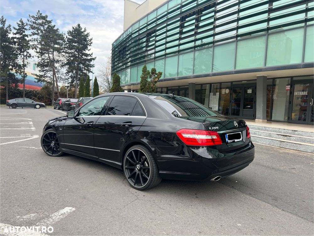 Mercedes-Benz E 200 CGI BlueEfficiency Automatik - 5