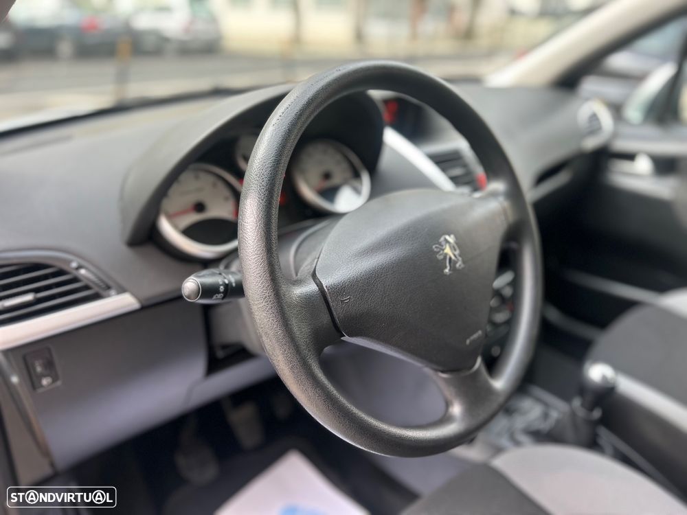 Peugeot 207 SW 1.4 Trendy - 25