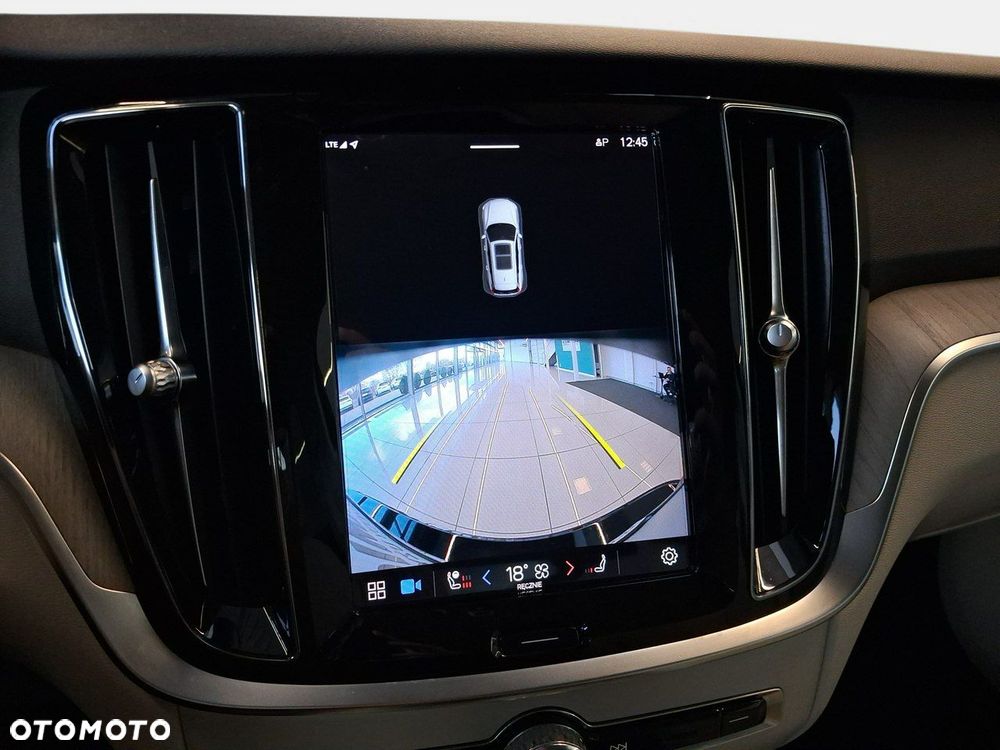 Volvo V60 Cross Country - 22