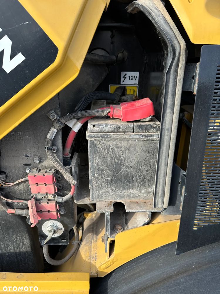 Caterpillar 907M - 31