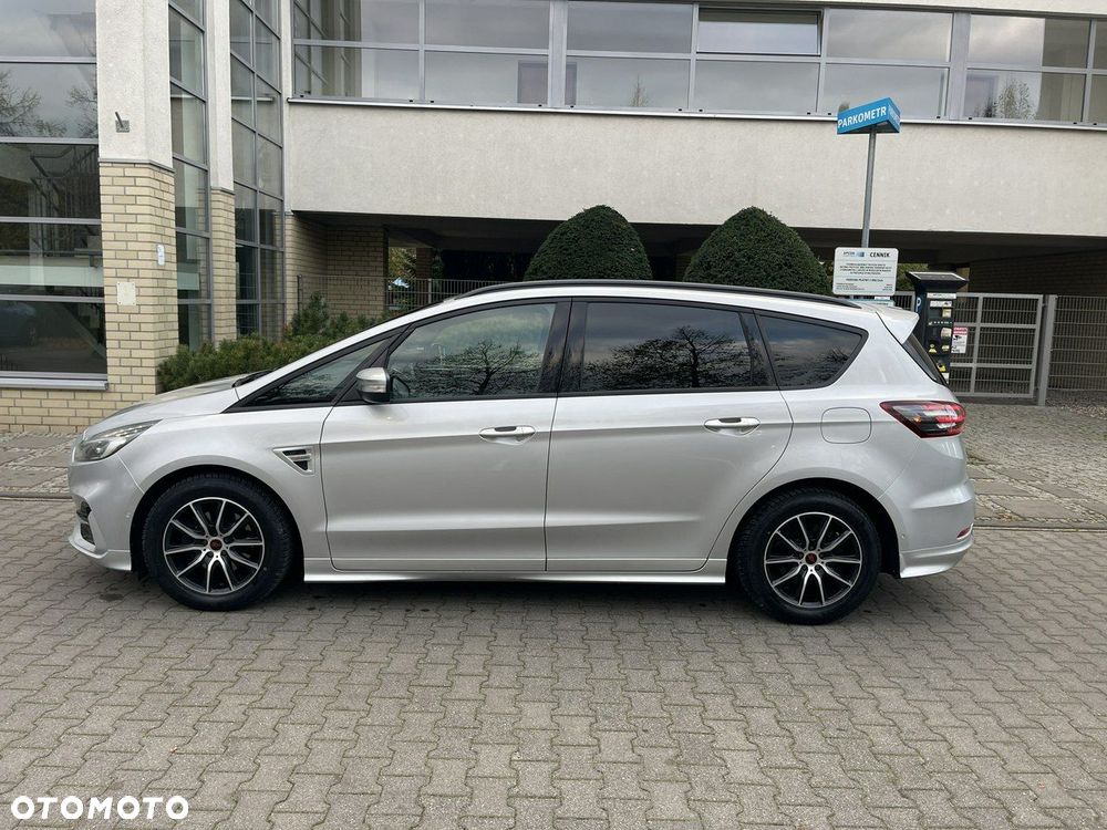 Ford S-Max - 13