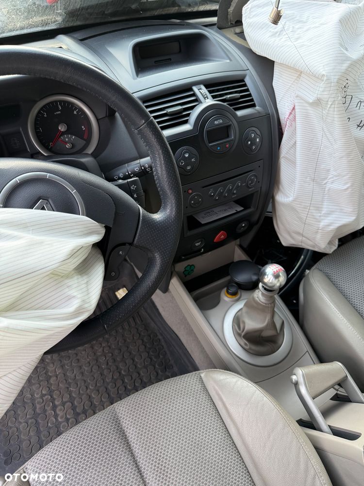 Renault Megane 1.9 dCi Privilege - 5