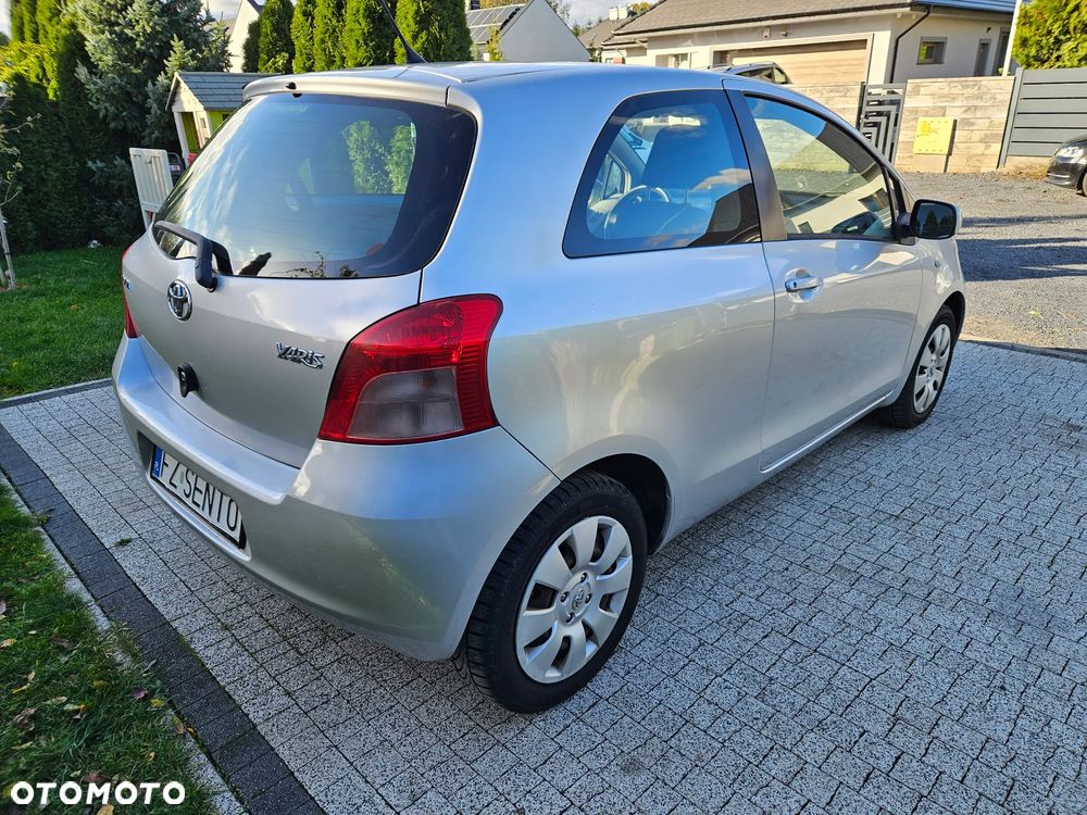 Toyota Yaris 1.0 Luna A/C - 4