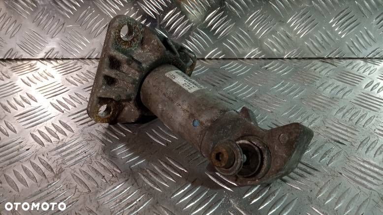 ODBÓJ ZDERZAKA AUDI A4 B6 - 2