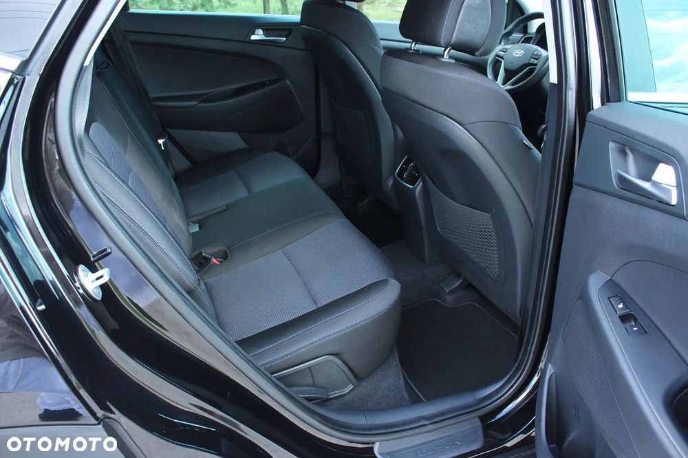 Hyundai Tucson blue 1.7 CRDi 2WD DCT Premium - 28