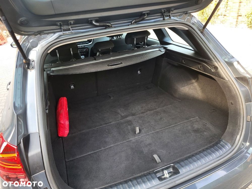 Kia Ceed - 24