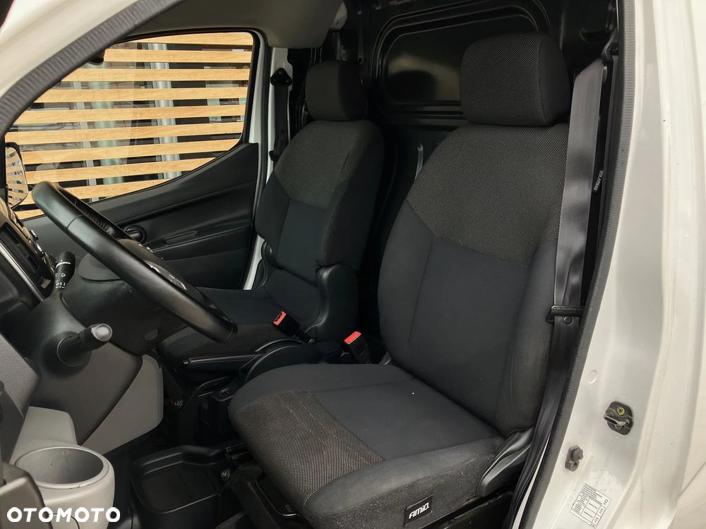 Nissan NV200 XL VOLTIA - 34