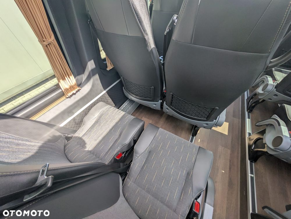 Mercedes-Benz Sprinter 519 - 32