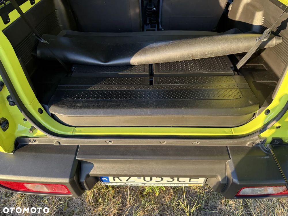 Suzuki Jimny 1.5 Elegance - 17