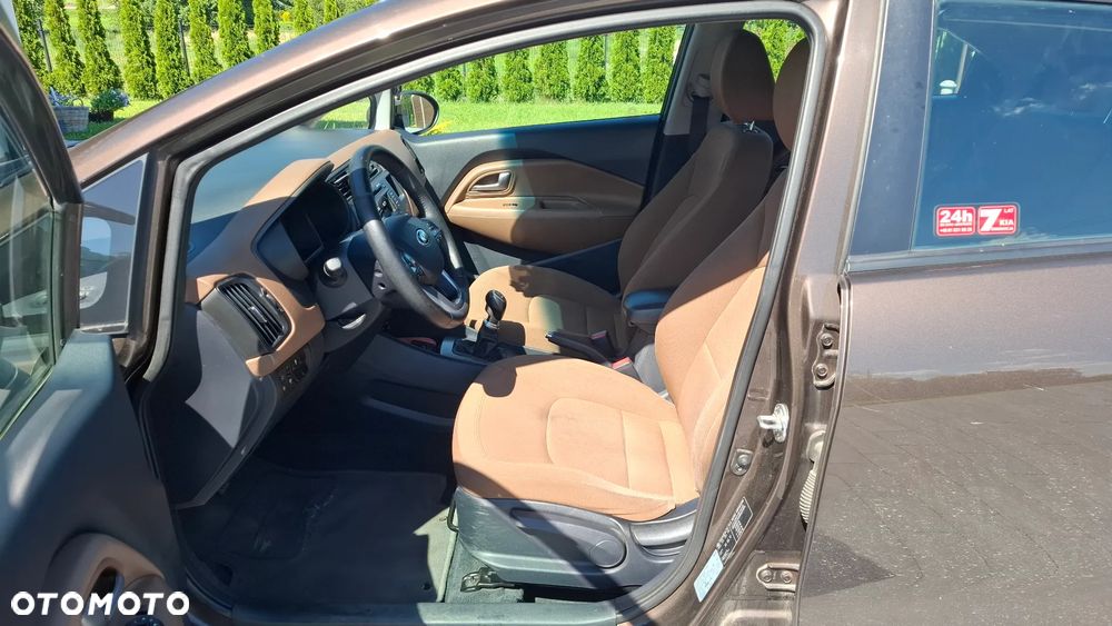 Kia Rio 1.4 M (klm) - 9