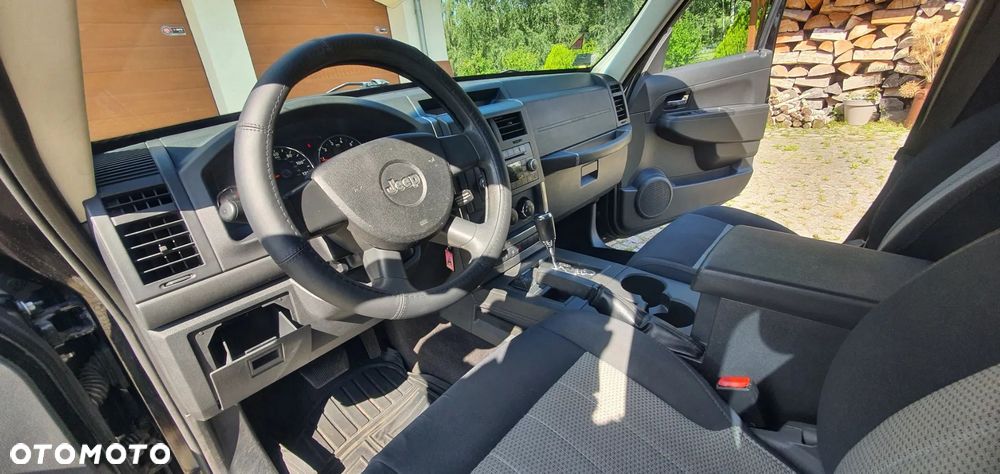 Jeep Liberty - 5