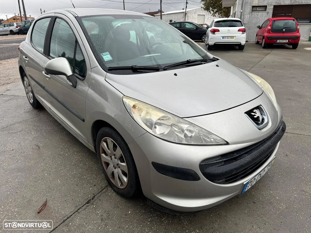 Peugeot 207 - 7