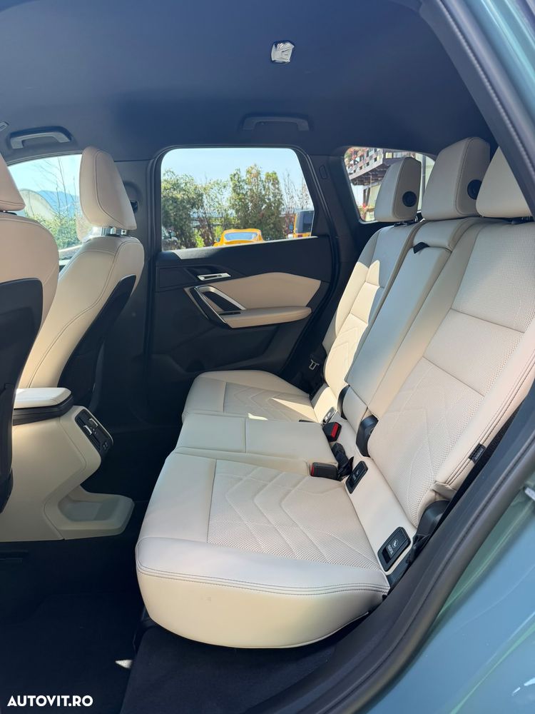 BMW X1 xDrive25i AT - 8