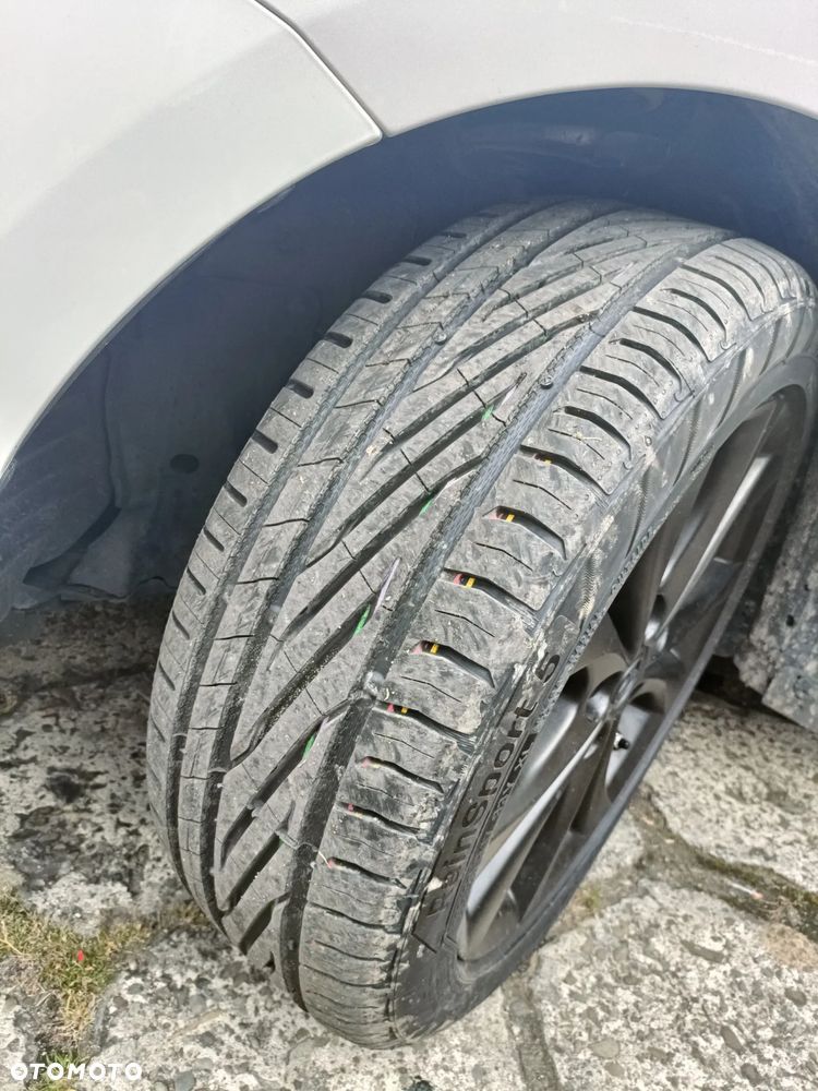 Mazda 3 2.0 Exclusive + - 26