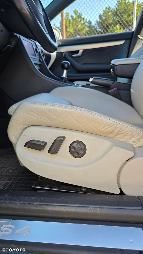 Audi S4 Limousine 4.2 Quattro - 5